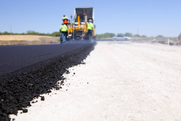 Best Driveway Paving Contractor  in Darien, IL